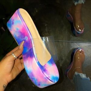 Platform sandals